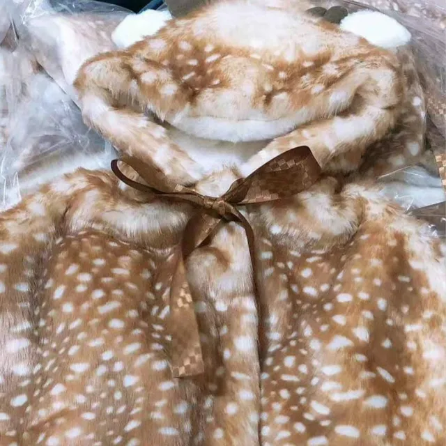 Cape de noël avec capuche en fourrure pour fille, vêtement chaud assorti pour maman et fille, collection hiver 2021 – Image 5