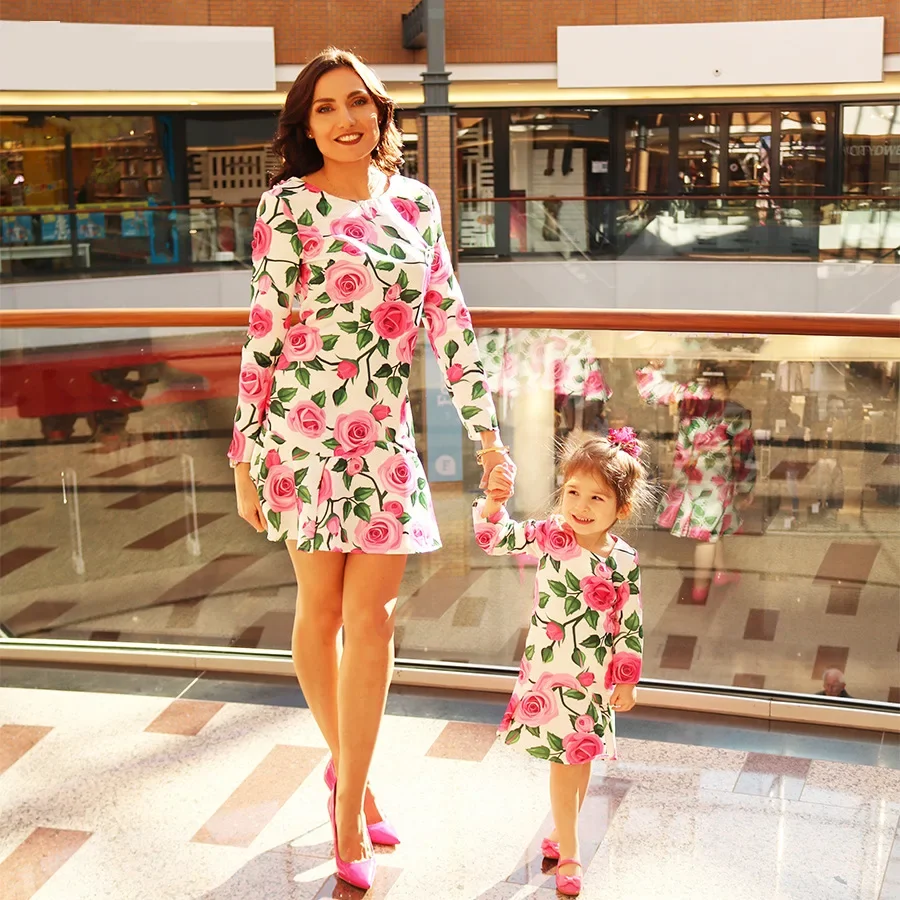 Robe longue assortie à manches longues pour mère et fille, robe parent-enfant populaire, fleur imprimée, rose, été, 2024