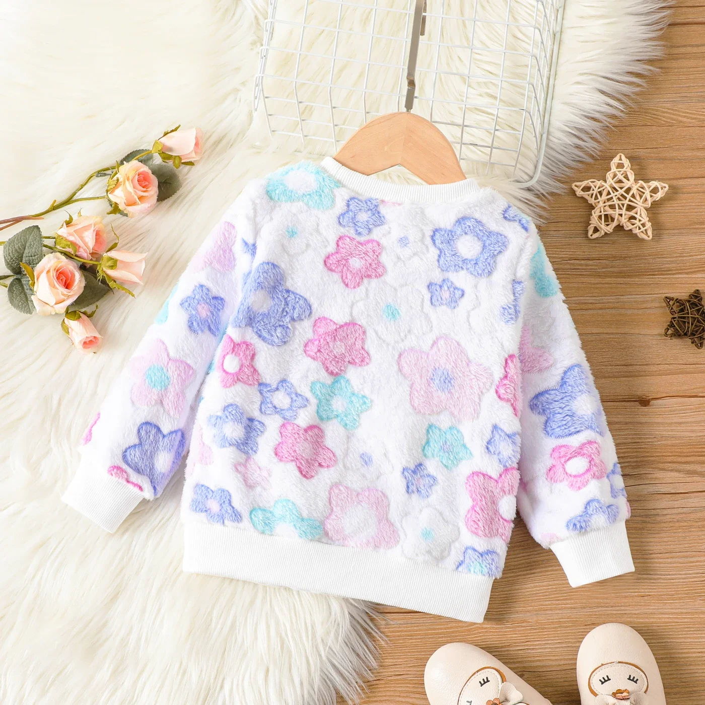 PatPat Sweat-shirt/haut floral pour petite fille, doux et confortable, parfait pour les sorties et l'usure quotidienne, style basique