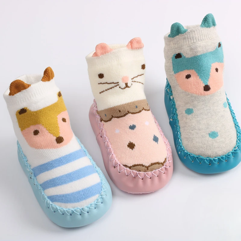 Chaussettes de sol pour enfants, semelles souples antidérapantes, pour bébés garçons et filles, chaussures d'intérieur mignonnes de dessin animé pour printemps et automne