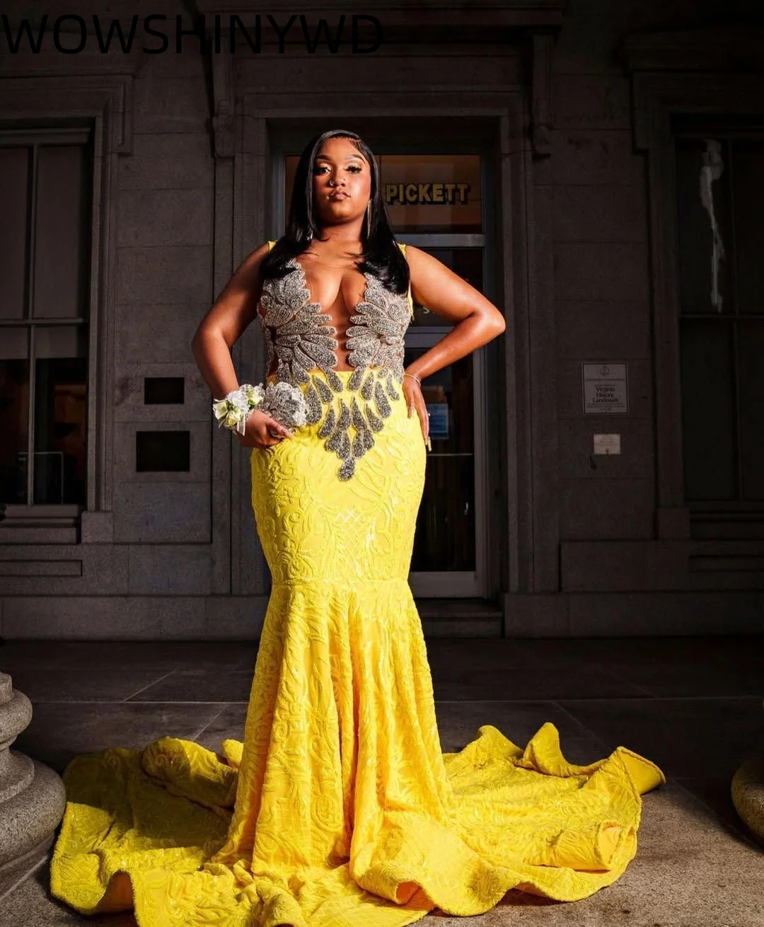 Personnalisé 2025 jaune sirène robes de bal cristaux col transparent paillettes soirée formelle fête d'anniversaire robes robes ZJ217