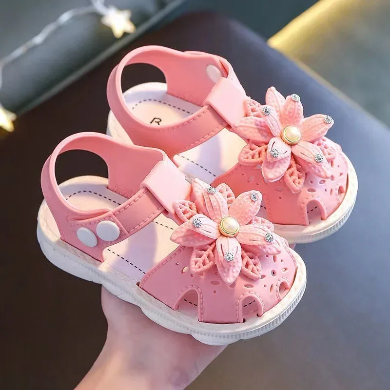 Chaussures d'été pour enfants à nœud solide, jolies sandales de plage antidérapantes en PVC pour bébés filles, sandales souples à la mode pour nourrissons