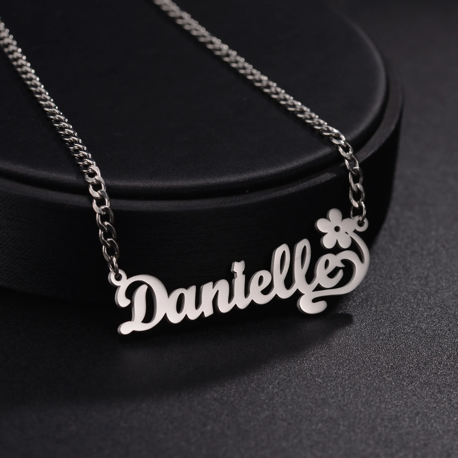 Customized Name Necklace for Women High-End Stainless Steel Jewelry Personalized 2mm NK Chain Birthday Party Gifts