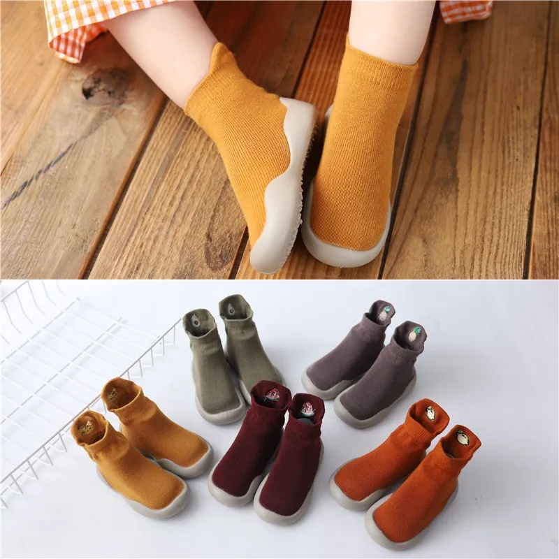 Chaussures Brodées à Semelle Souple pour Bébé, Chaussettes Respirantes pour Marche et Éducation Précoce