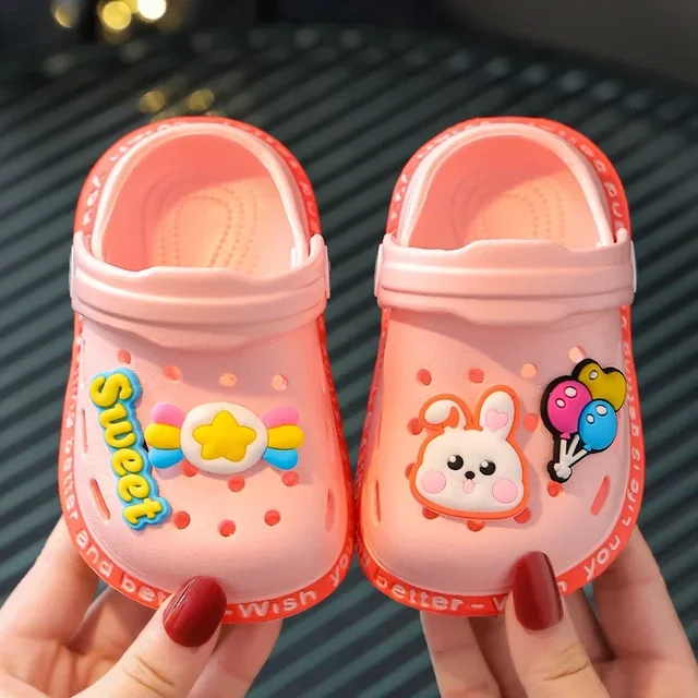Sabots de jardin d'été pour enfants, chaussures pour garçons et filles, sandales de plage légères et respirantes, pantoufles mignonnes de dessin animé pour bébés