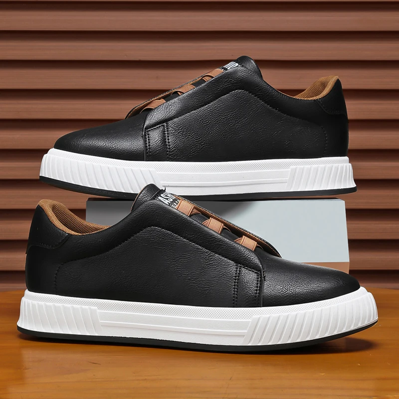 Chaussures décontractées coréennes grande taille pour hommes quatre saisons nouvelle semelle souple étudiant chaussures de tableau blanc chaussures plates confort chaussure de marche en plein air