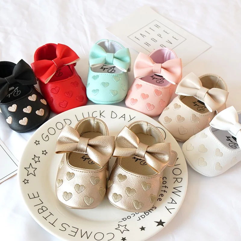 Chaussures pour bébés filles princesse en forme de coeur Mary Jane gros nœud chaussures nouveau-né enfant en bas âge chaussures en cuir PU