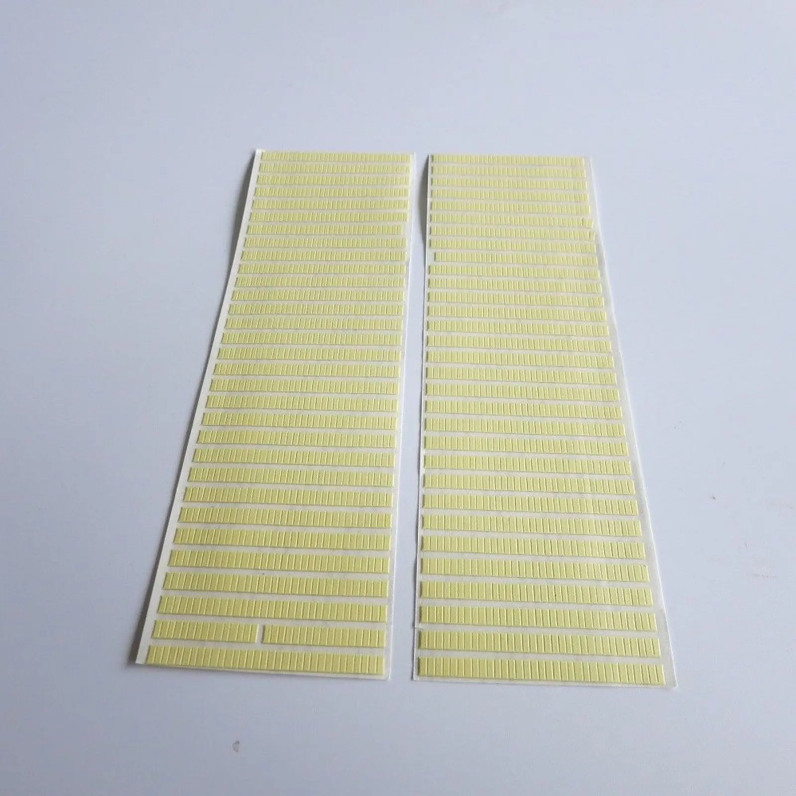 Bande adhésive Double face de 2 Pages, pour la fixation du cadran de montre et du mouvement, pièces de réparation pour horlogers, accessoires de montre