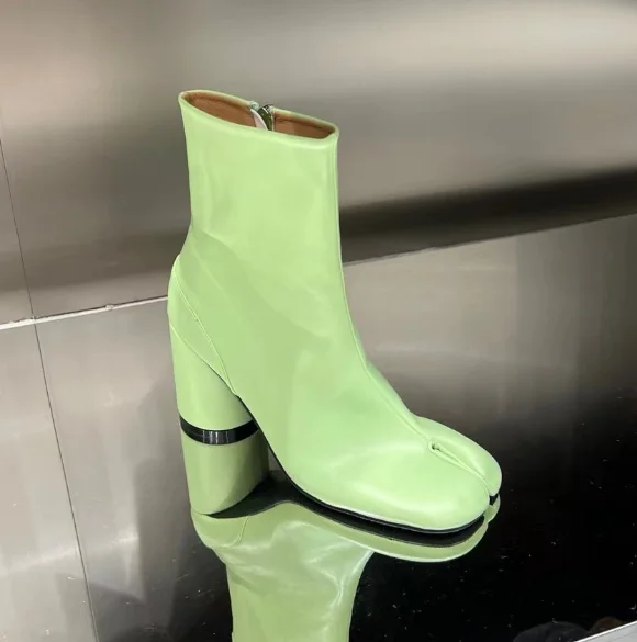 Tabi – bottes à bout fendu pour femmes, couleur crème, boucle en cuir, talons épais, chaussures Botas Feminina, nouvelle collection