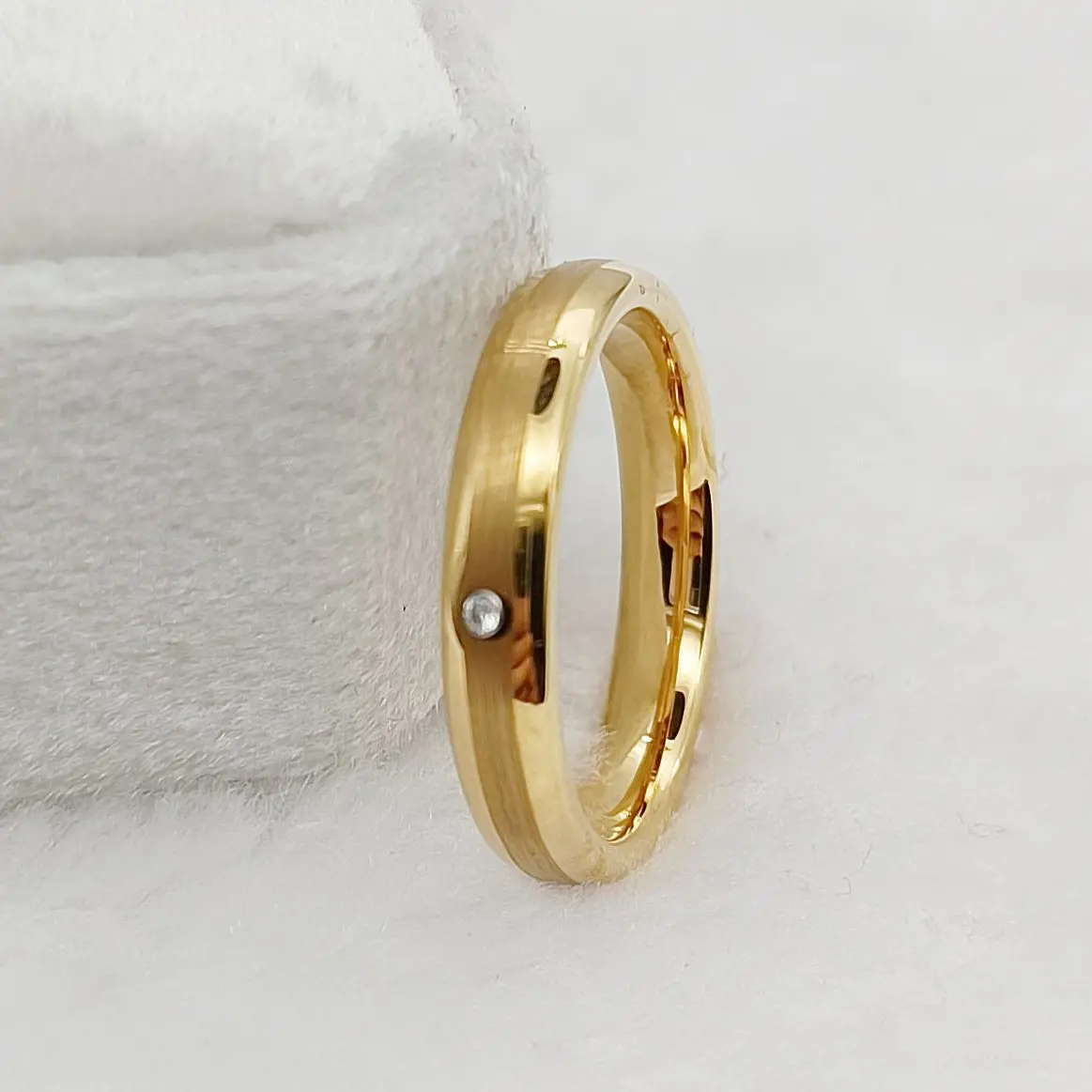 Bague bombée en tungstène pour femme, coupe confortable pour femme, haute qualité, bijoux fantaisie, pierre Cz, couples, alliances pour filles, 4mm