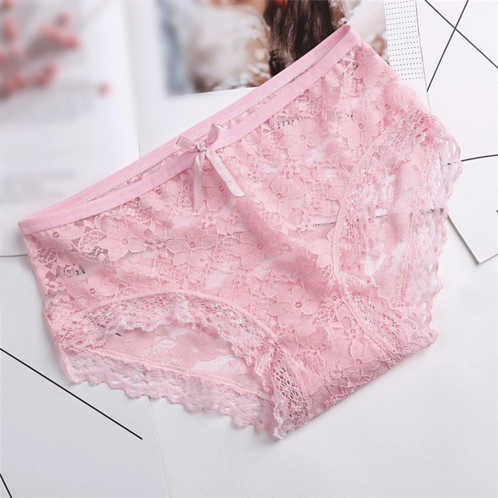 Women Lace Sexy Panties Hollow Mesh Trousers Bow Low Waist Panties Sexy Lingerie For Fine Women Exquisite Crotchless Shorts 섹시팬티