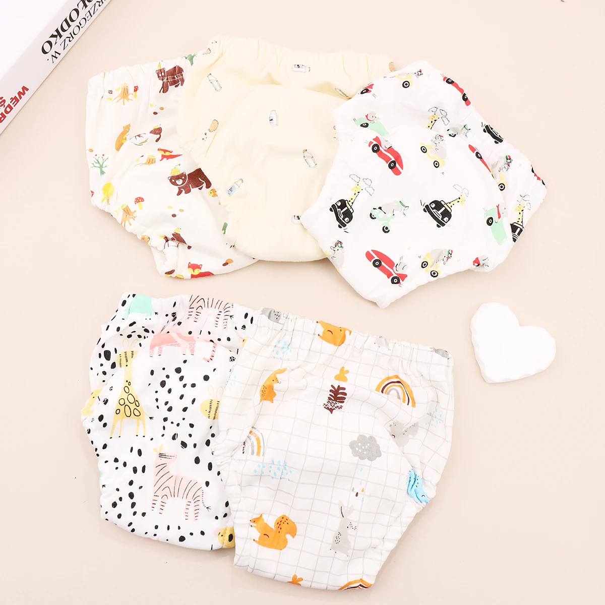 Couche-culotte pour bébé de dessin animé, poche pour bébé, culotte d'entraînement écologique, pantalon d'entraînement en coton réutilisable pour bébé, couche-culotte en tissu pour nouveau-né