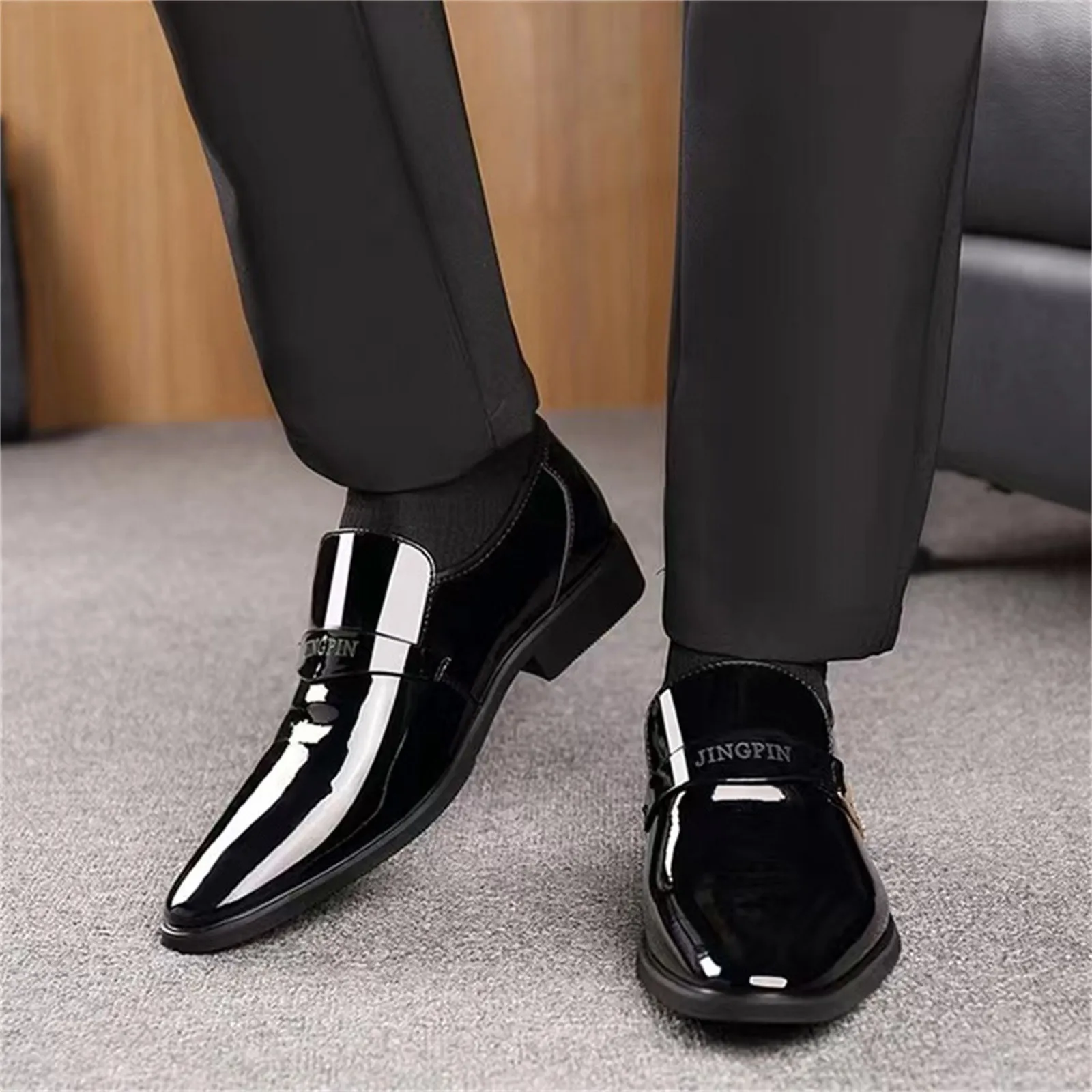 Chaussures d'affaires en cuir pour hommes, chaussures de bureau de Style britannique, mocassins confortables à enfiler, chaussures décontractées quotidiennes chaudes