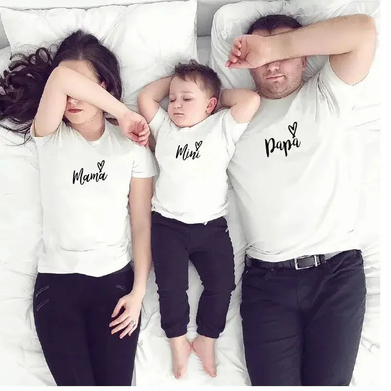 T-shirt imprimé Mama Papa et MINI Little, vêtements assortis pour la famille, père et fils, vêtements pour enfants, papa et bébé, t-shirt à manches courtes