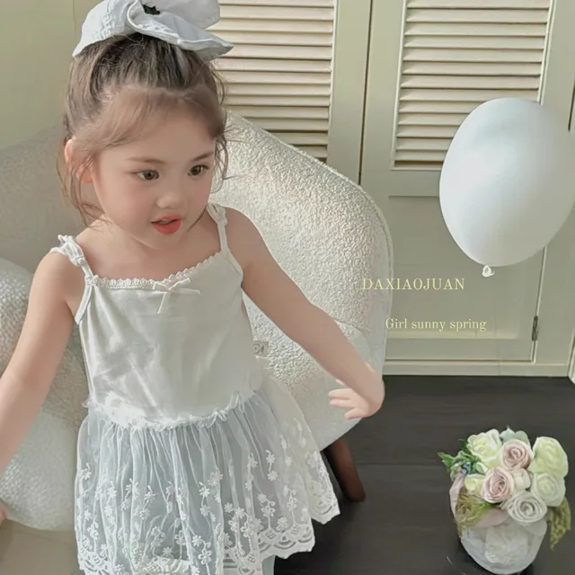 Haut à bretelles à fond blanc pour filles, vêtements de princesse coréens assortis, nouvelle collection printemps et été 2025 – Image 3