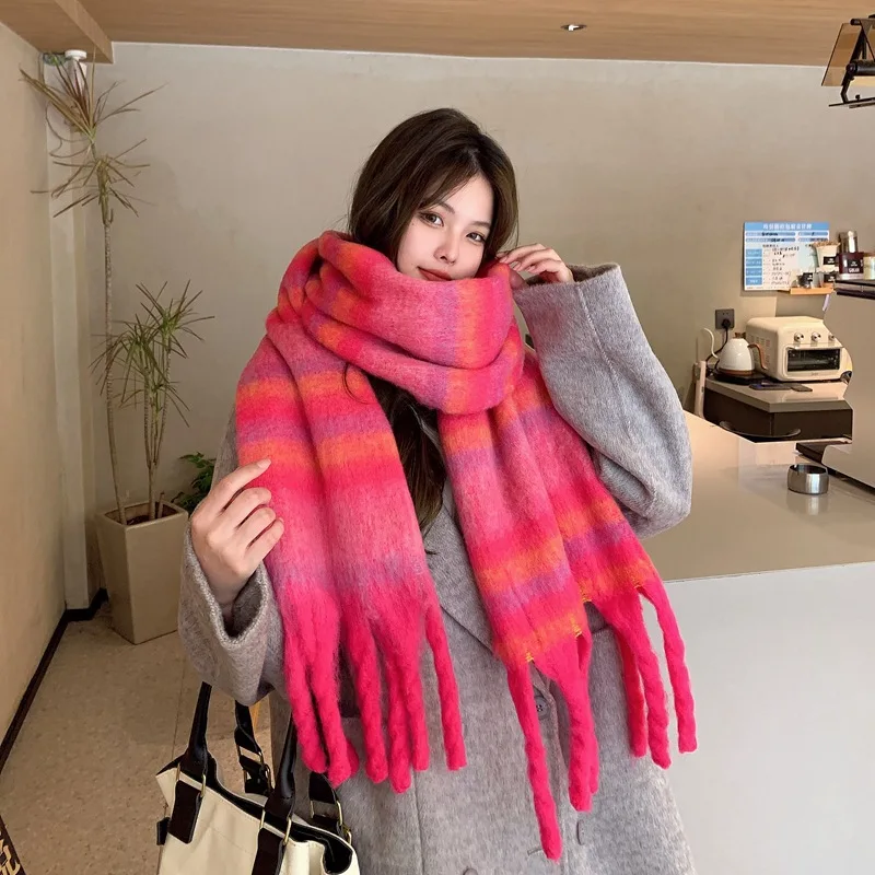Version coréenne de la nouvelle femme automne-hiver vintage dégradé couleur rayé écharpe étudiant cou épaissi chaud châle