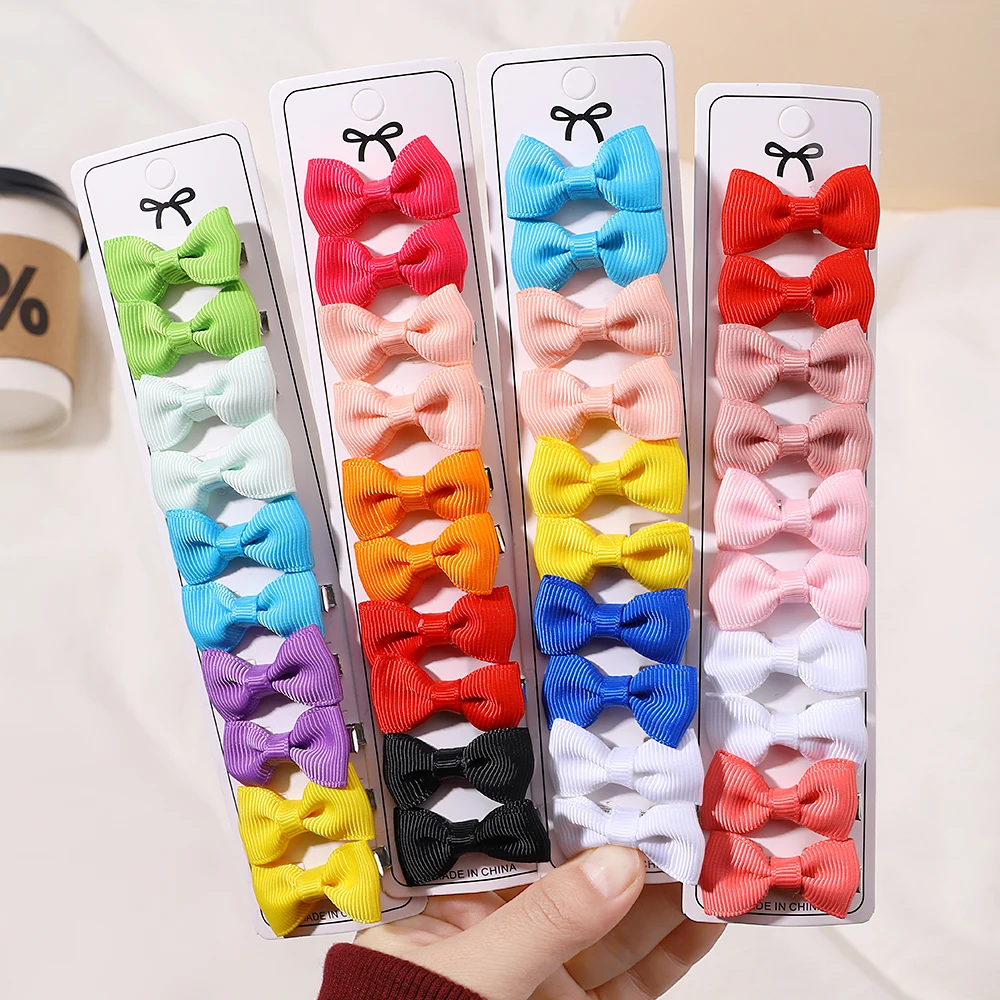 10 pièces Boutique petits nœuds de bébé faits à la main gros-grain 1.5 "arcs de cheveux pinces crocodile pour bébés filles tout-petits accessoires de cheveux cadeau