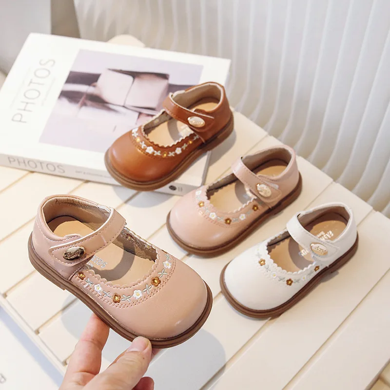 Chaussures en cuir brodées de fleurs pour enfants, chaussures plates pour filles, décontractées, polyvalentes, mode printemps et automne, chaussures de princesse pour enfants, non ald