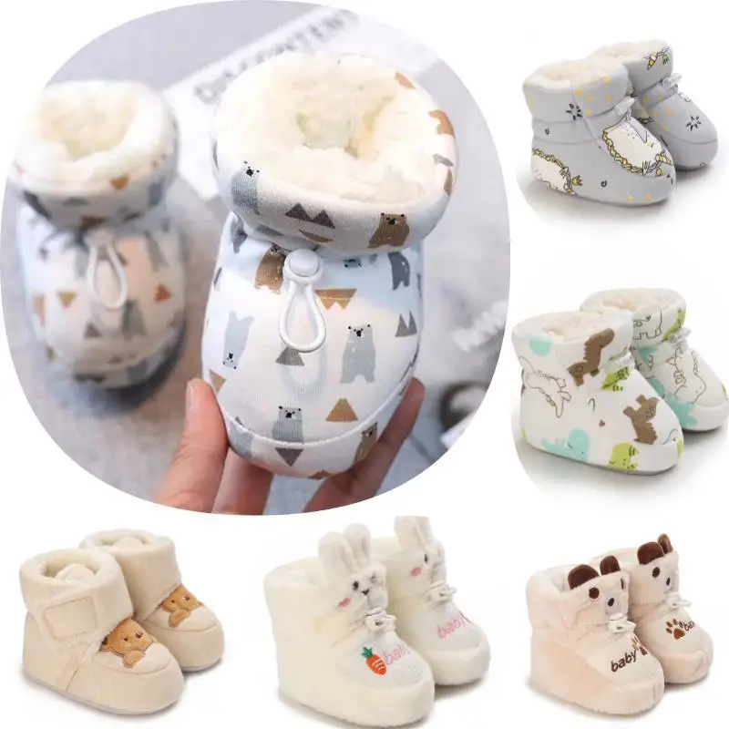 Bottes d'hiver mignonnes de dessin animé pour bébés garçons et filles, chaussures de marche antidérapantes et chaudes à semelle souple en coton pour enfants d'âge préscolaire