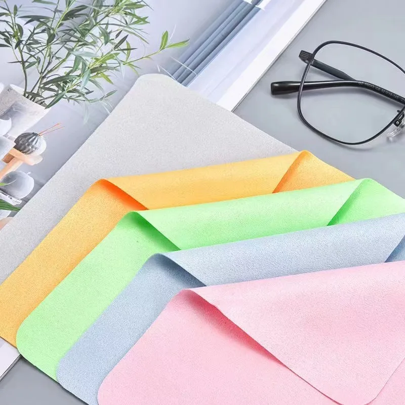 Chiffon de nettoyage de lunettes en microfibre, 5 pièces, adapté aux écrans, lentilles, lunettes en Nylon ou Polaroid, 15x18cm, couleur aléatoire