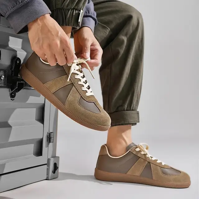 Chaussures d'entraînement allemandes rétro classiques, petites chaussures blanches pour femmes, nouvelles chaussures plates polyvalentes à lacets en cuir véritable pour printemps et automne – Image 4