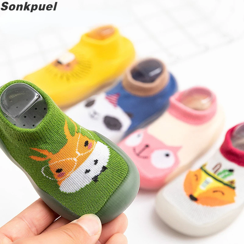 Chaussures antidérapantes pour enfants, chaussettes de sol antidérapantes en coton pour nouveau-nés et filles, semelle en caoutchouc, baskets d'intérieur de dessin animé