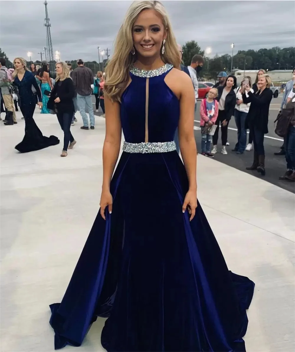 Robe de Rhsirène perlée en velours bleu royal, robe de reconstitution historique à col haut, surjupe de train de balayage, dos ouvert, soirée formelle, événement