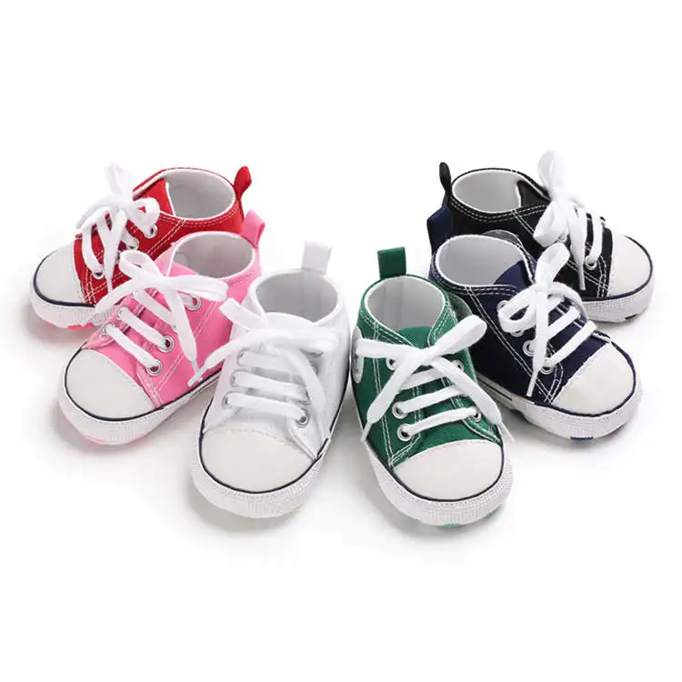 Chaussures de sport classiques en toile pour bébé, première paire de chaussures pour bébé en bas âge, semelles souples antidérapantes, chaussures de berceau pour nouveau-né