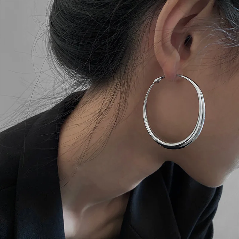 Mode exagérée grand cercle boucles d'oreilles pour femmes déclaration bijoux lisse cercle boucles d'oreilles Femme Boucles d'oreilles