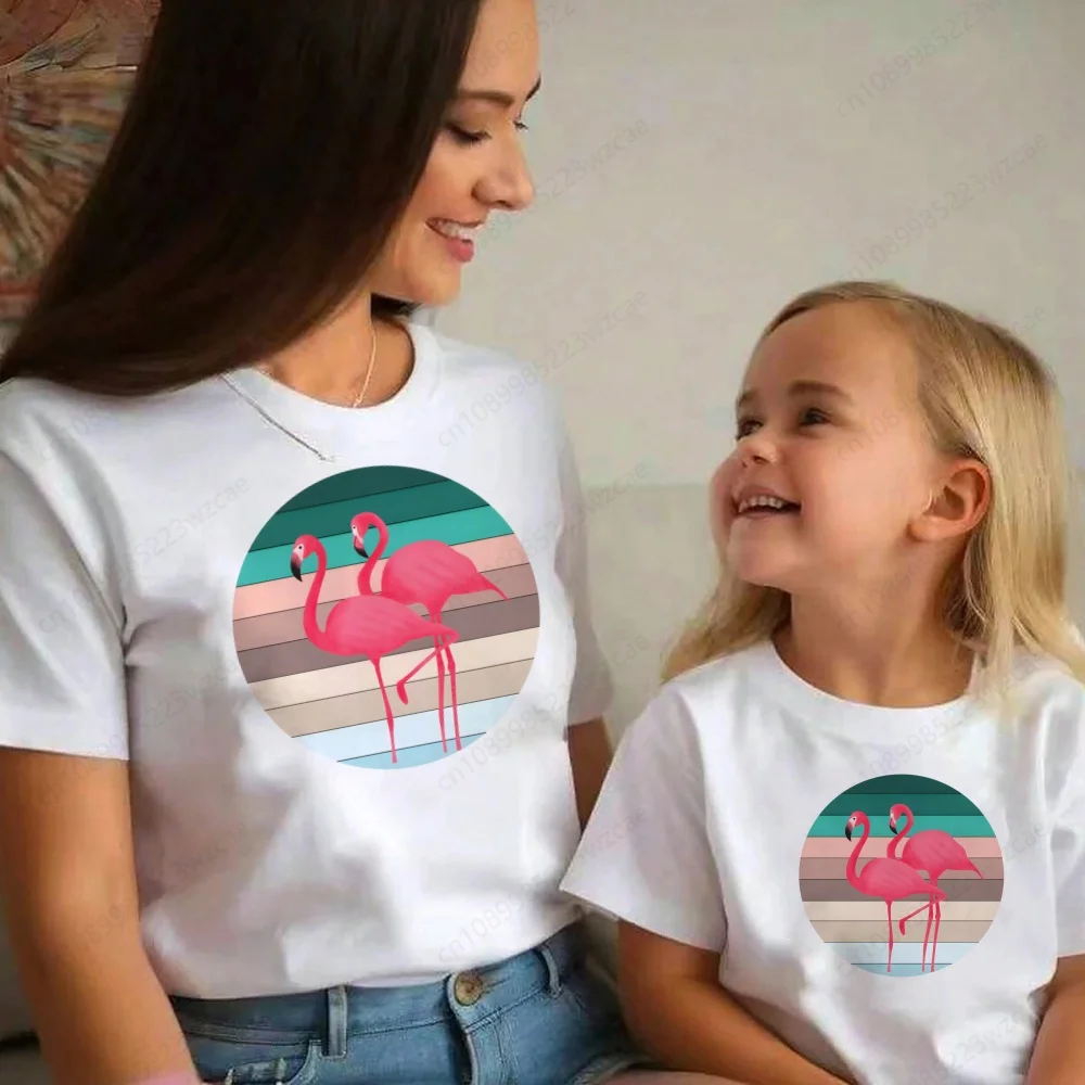 T-shirt imprimé flamant rose pour bébé garçon et fille, col rond, tenues assorties pour la famille, vacances