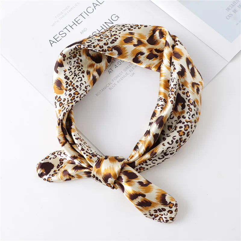 Foulard léopard de marque de luxe pour femmes, écharpes carrées, hijab, bandana, mode, printemps, été, sauna, nouveau, européen, américain, 60x60cm