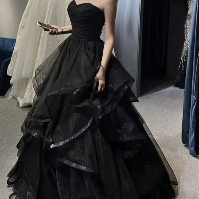 Robe de bal noire robe de bal à lacets dos balayage Train robes de soirée robes de soirée robe de Quinceanera