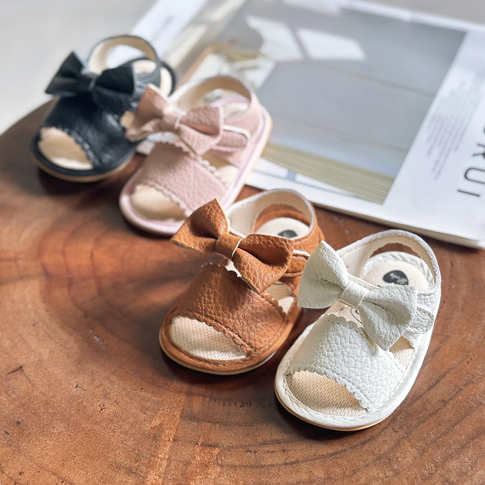 Sandales d'été confortables pour bébés filles et garçons, chaussures de plage décontractées avec nœud papillon à fleurs, semelle en caoutchouc coordonnante, nouveau-né