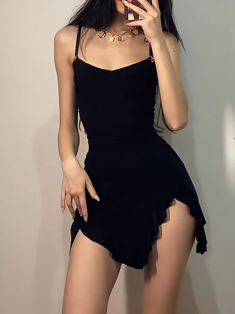 Mini robe noire sans manches pour femmes, Sexy, bretelles, dos nu, plis, moulante, fendue, Streetwear, élégante, robe de soirée trapèze, nouvelle collection été – Image 3